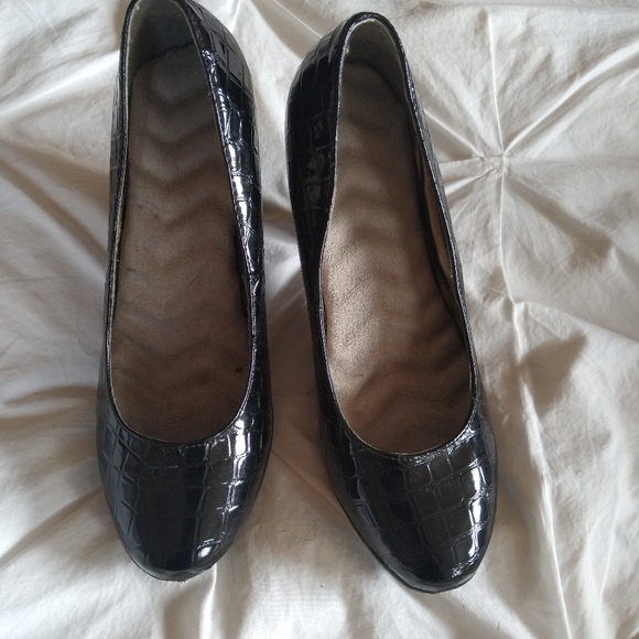 Black heels - Picture 4 of 5